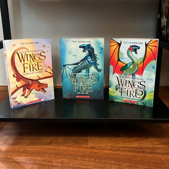 Wings of Fire Book Series 1-6 - Picture 3 of 4